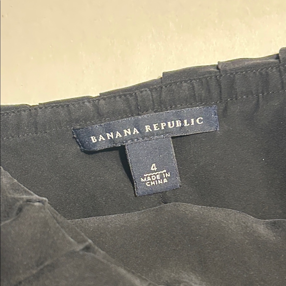 Banana Republic Silk Black Off-Shoulder Dress size 4. 100% silk - Picture 2 of 7